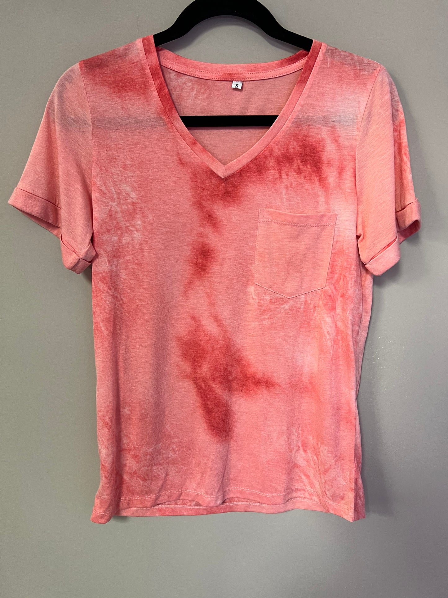 Red tye dye v neck